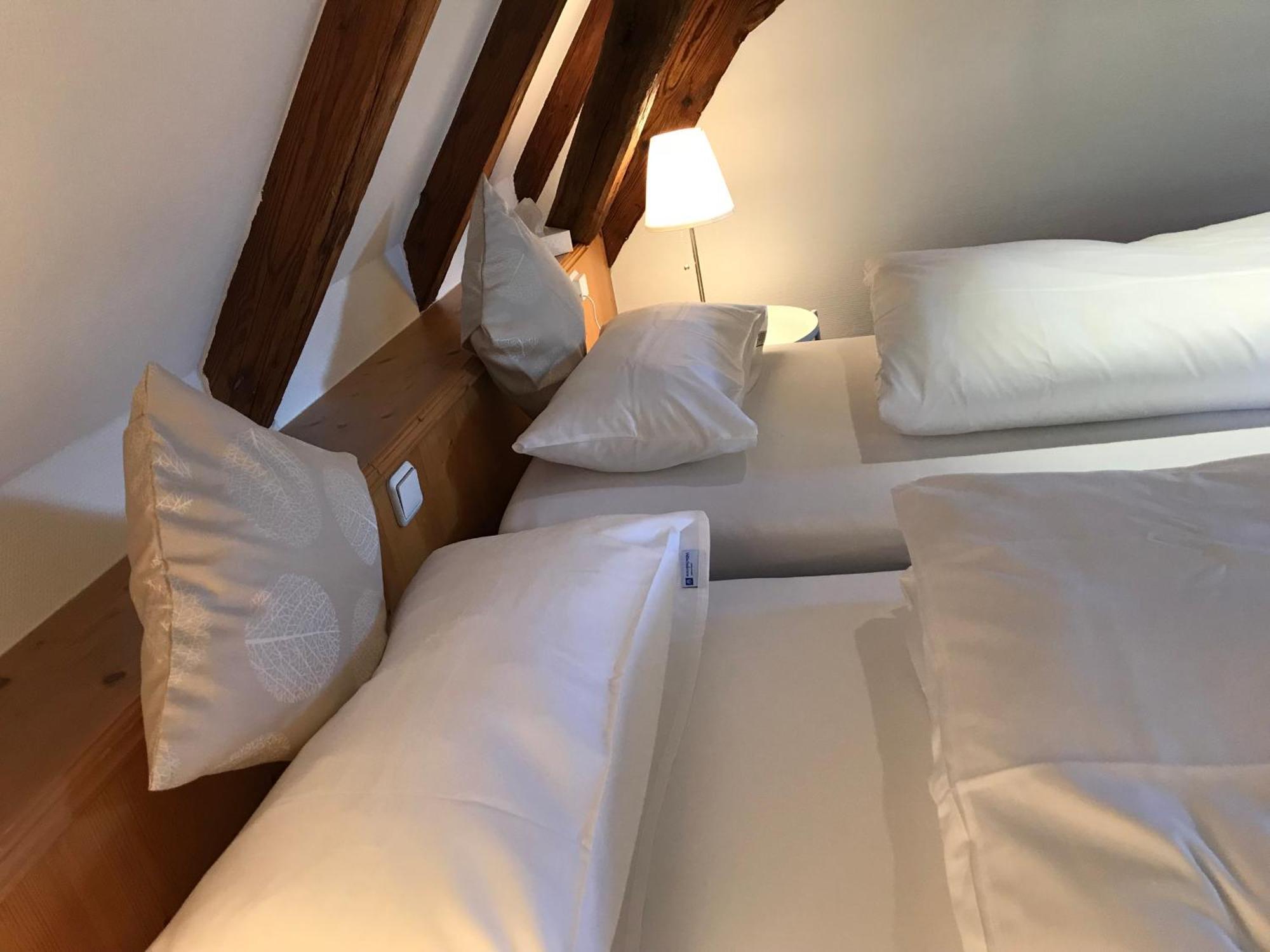 Hotel Hohe Schule Bad Überkingen Стая снимка