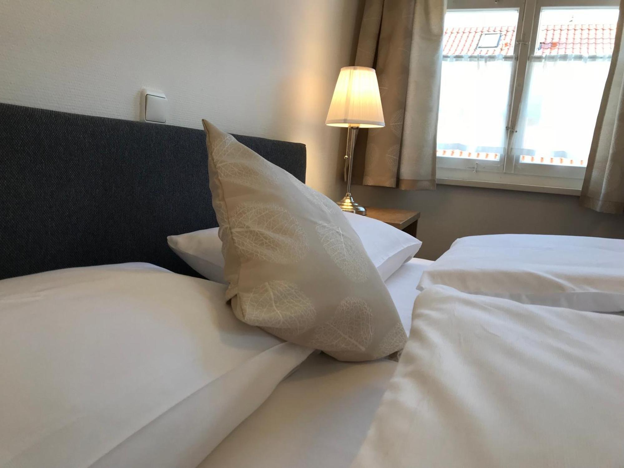 Hotel Hohe Schule Bad Überkingen Стая снимка